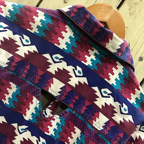 SOLD! Funky Navajo Patterned Shirt - Picture 4 of 7